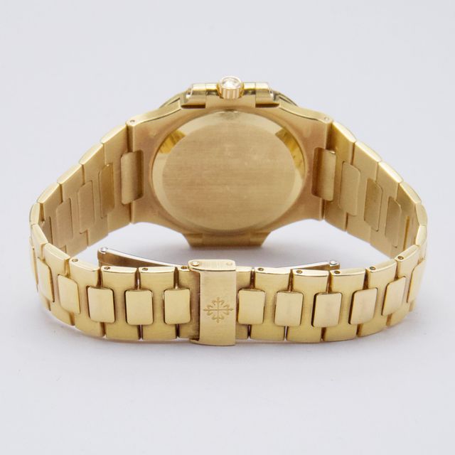Patek Philippe Nautilus 3800/1J Image 5